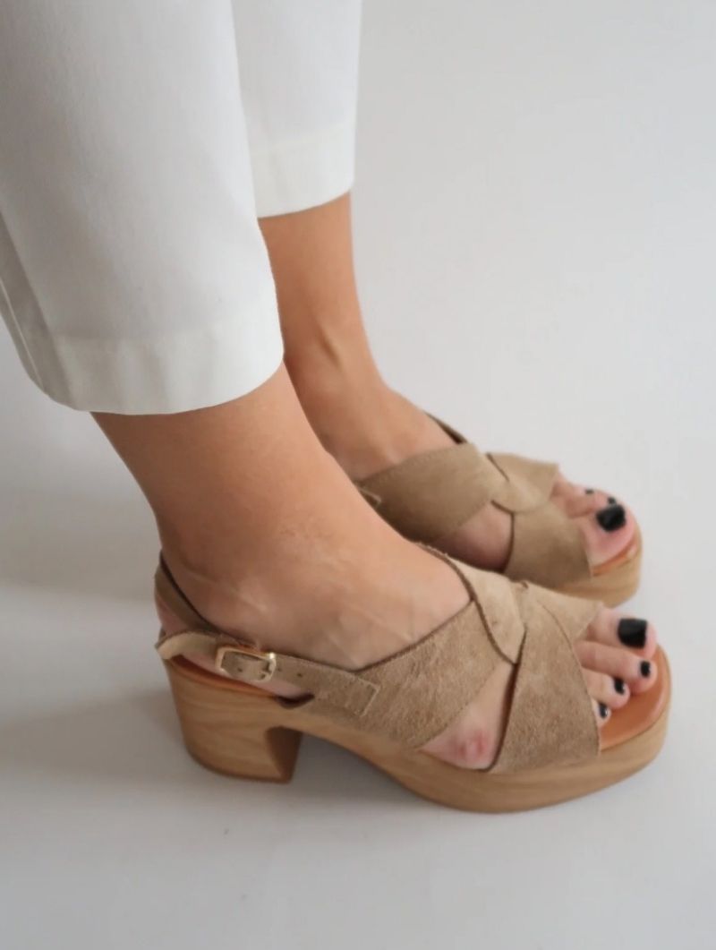 Zuecos Serraje Beige