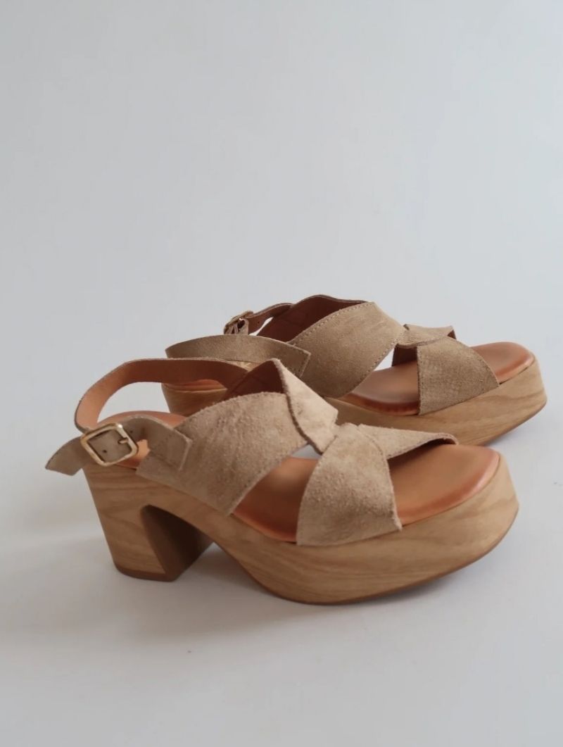 Zuecos Serraje Beige
