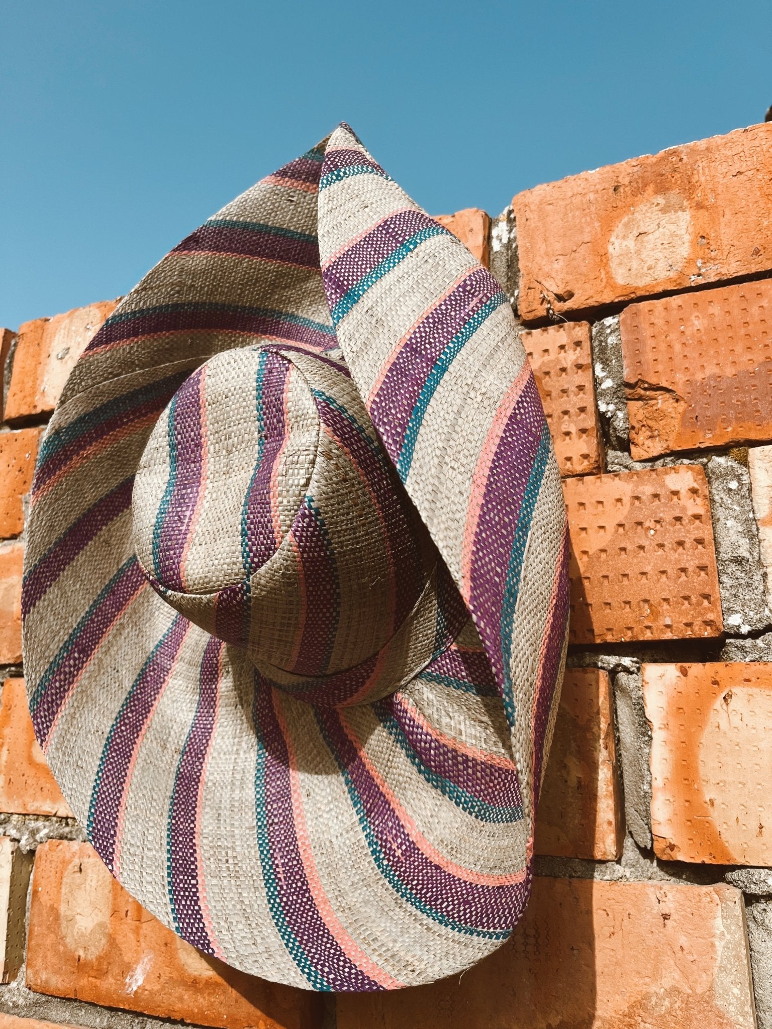 Sombreros de Sinamay - SOHO ZAHARASombreros y Viseras
