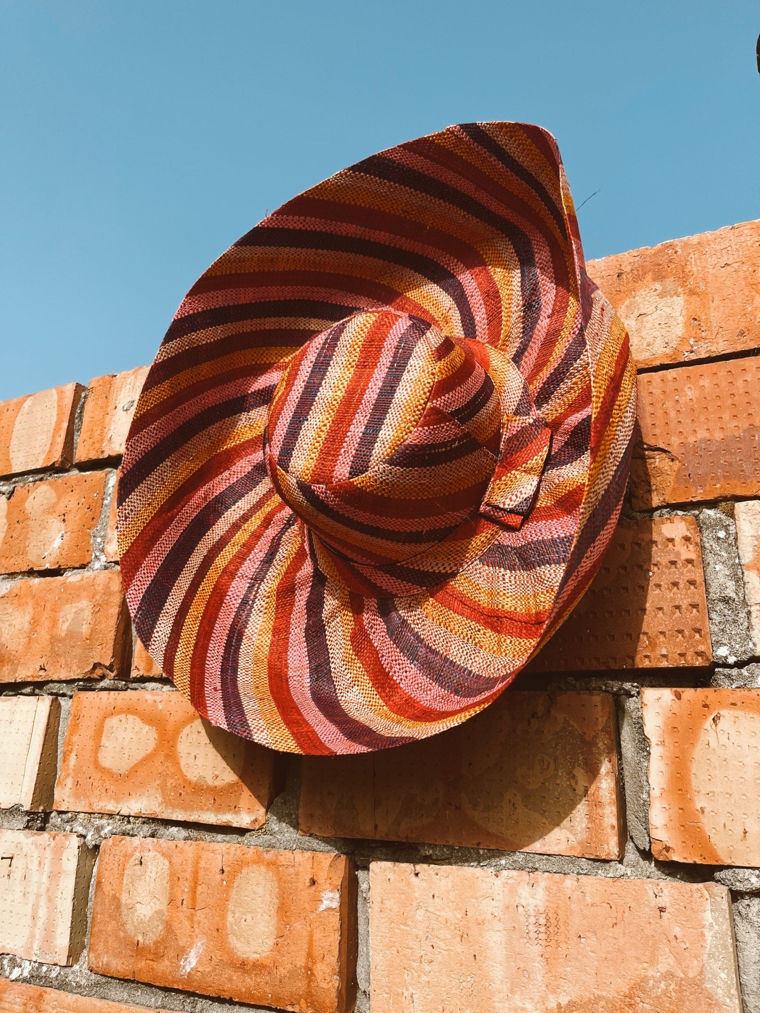 Sombreros de Sinamay - SOHO ZAHARASombreros y Viseras