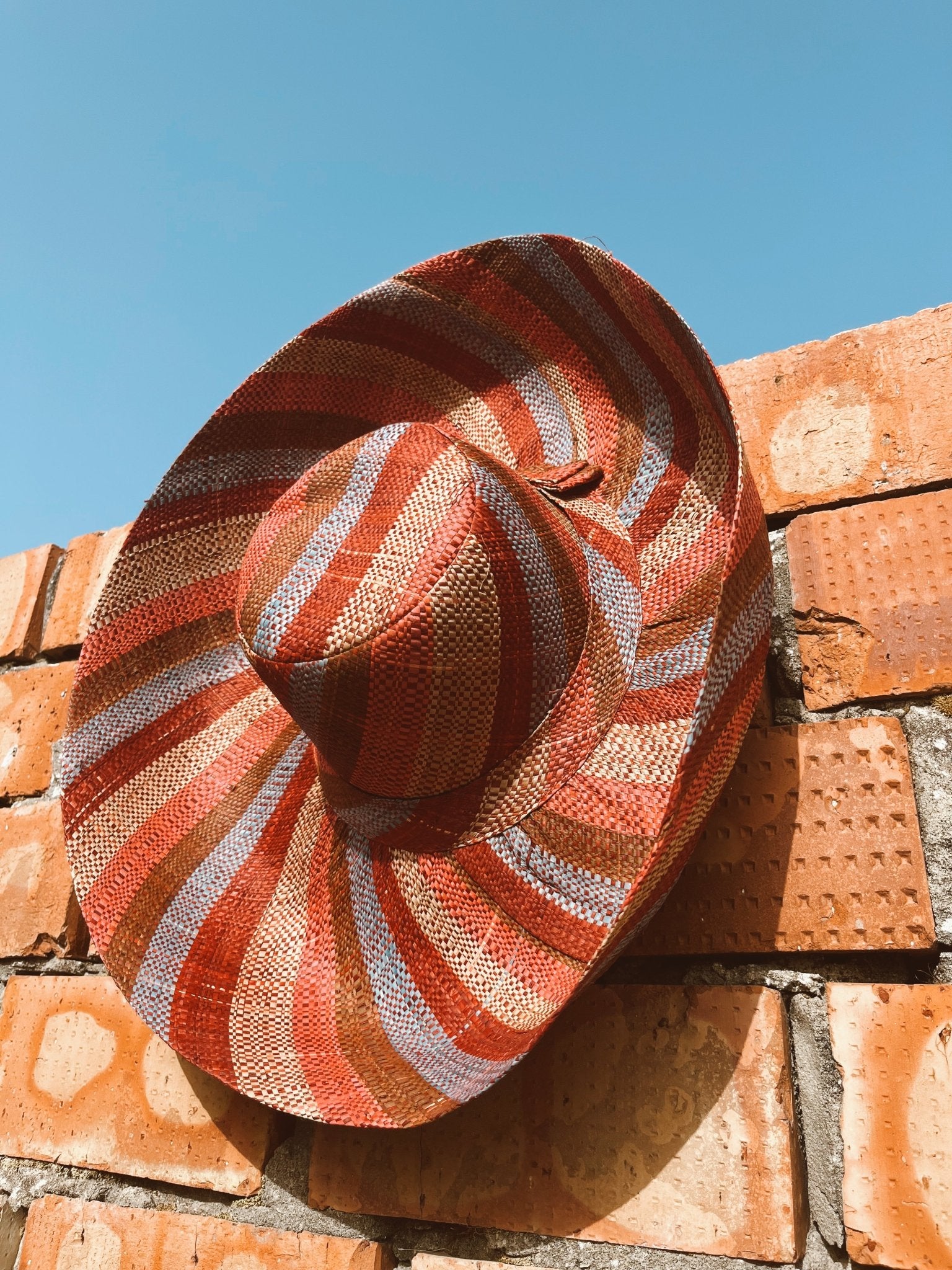 Sombreros de Sinamay - SOHO ZAHARASombreros y Viseras